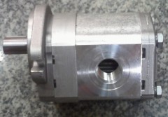 GEAR PUMP